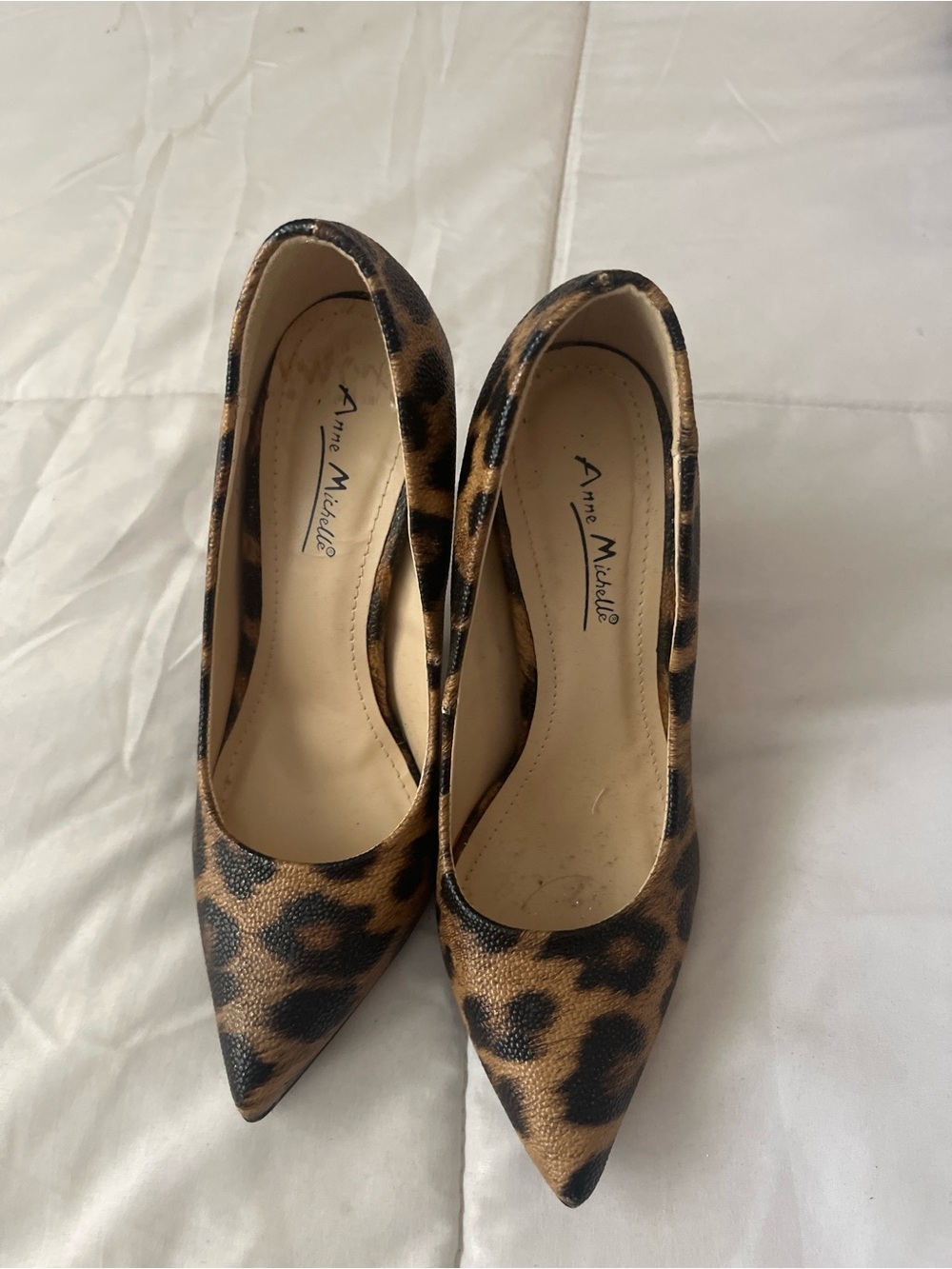 Anne Michelle Leopard-Pattern Pointed Toe Pumps - Tan & Black